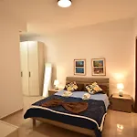 Seaview Home, By The Sea Apartment