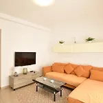 Seaview Home, By The Sea Apartment *