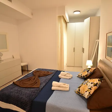 Apartment Seaview Home, By The Sea Sliema