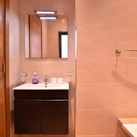 Апартаменты Seaview Home, By The Sea