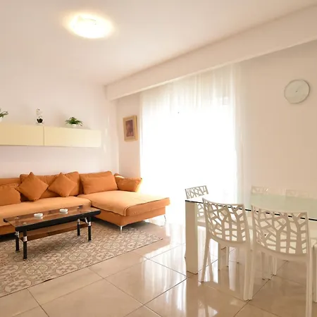 Seaview Home, By The Sea Апартаменты *