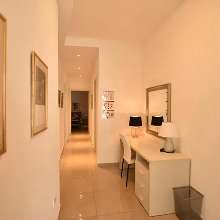 Seaview Home, By The Sea Apartmán